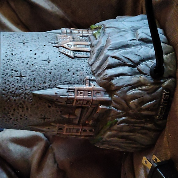 Harry Potter Hogwarts Scentsy Warmer and Wax Melts Chest Box Set - Picture 9 of 13